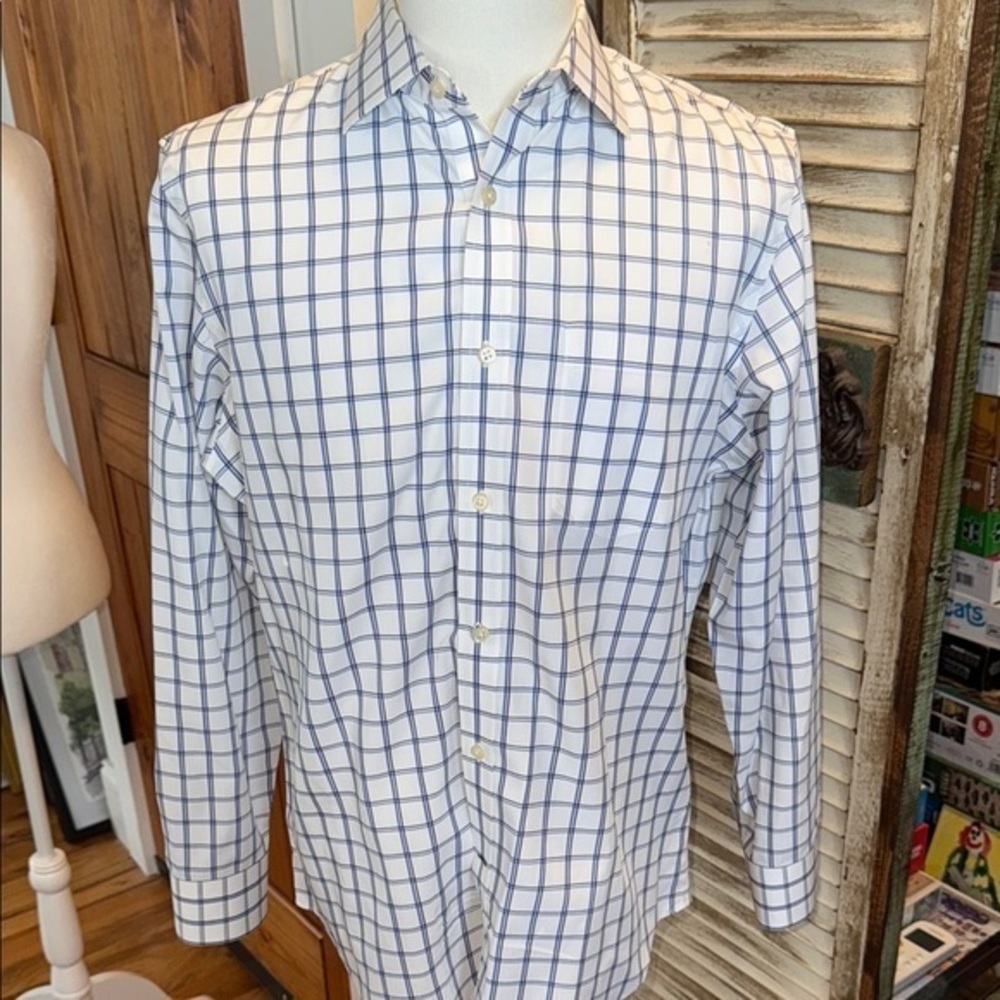 Men’s Banana Republic Blue and White Dress Shirt